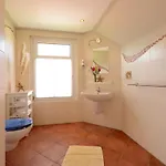 Fuer 8 Personen Mit Kamin & Terrasse בולטנהאגן