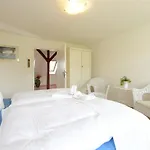 וילה Fuer 8 Personen Mit Kamin & Terrasse *