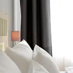 Fuer 8 Personen Mit Kamin & Terrasse וילה