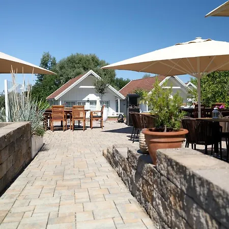Fuer 8 Personen Mit Kamin & Terrasse