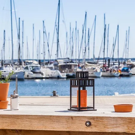 Villa Für 8 Personen Mit Kamin&terrasse *