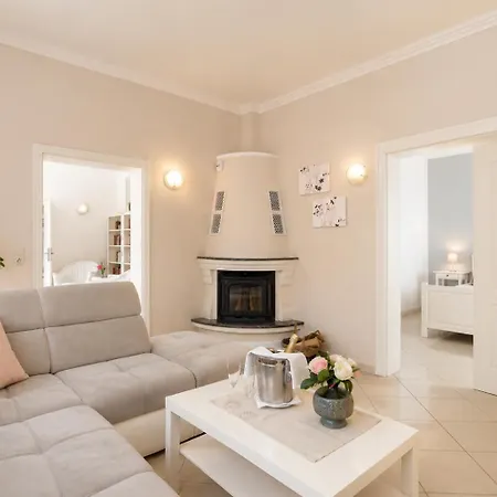 Fuer 8 Personen Mit Kamin & Terrasse *