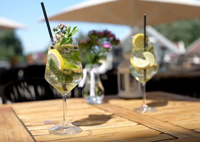 Villa Für 8 Personen Mit Kamin&terrasse *