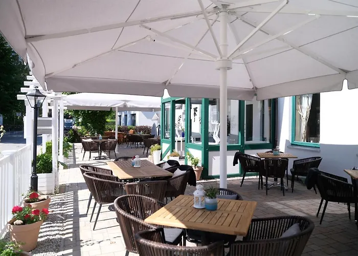 Für 8 Personen Mit Kamin&terrasse Boltenhagen